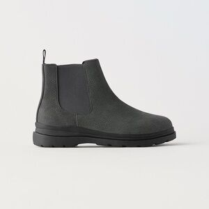 Boys Zara Suede Boots size 5